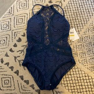 NWT BECCA LACE SWIMWEAR NAVY SZ M